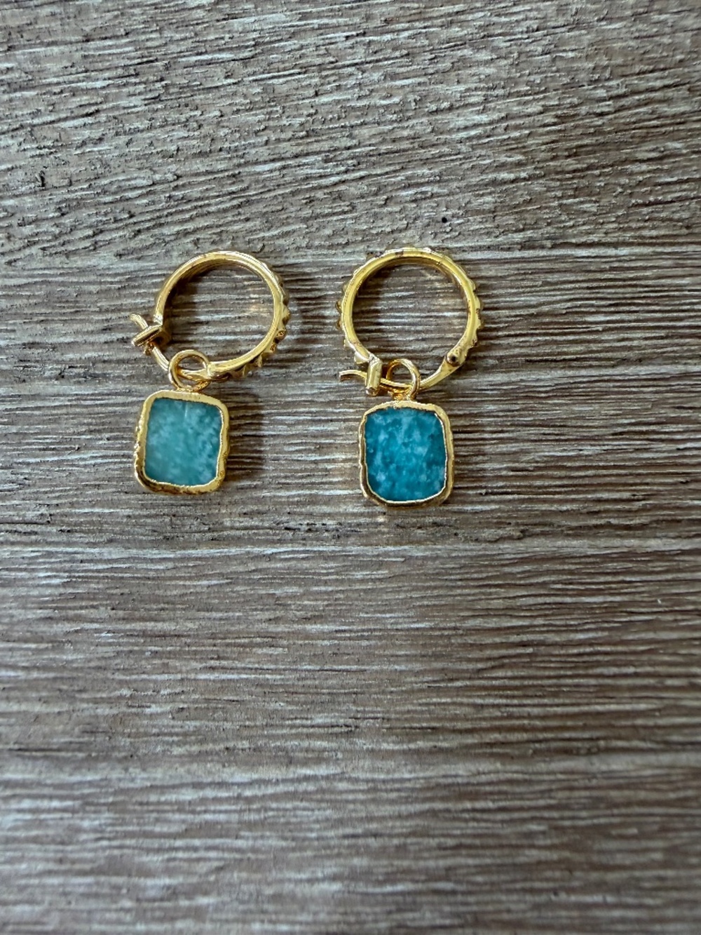 Missoma Mini Pyramid Charm Hoop Earrings Green Amazonite New in Box